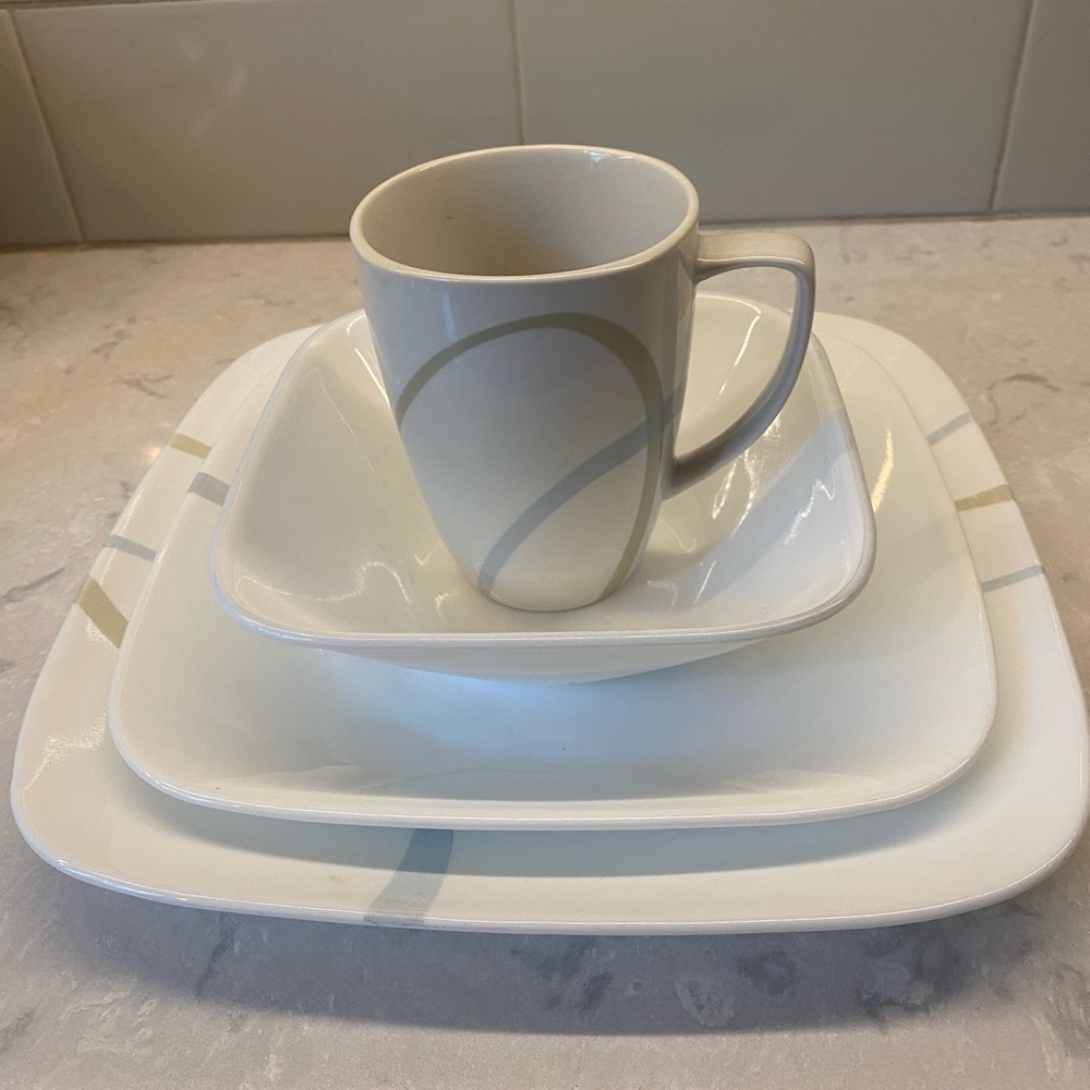 Corelle Vitrelle Sand and Sky 4 Piece Place Setting.